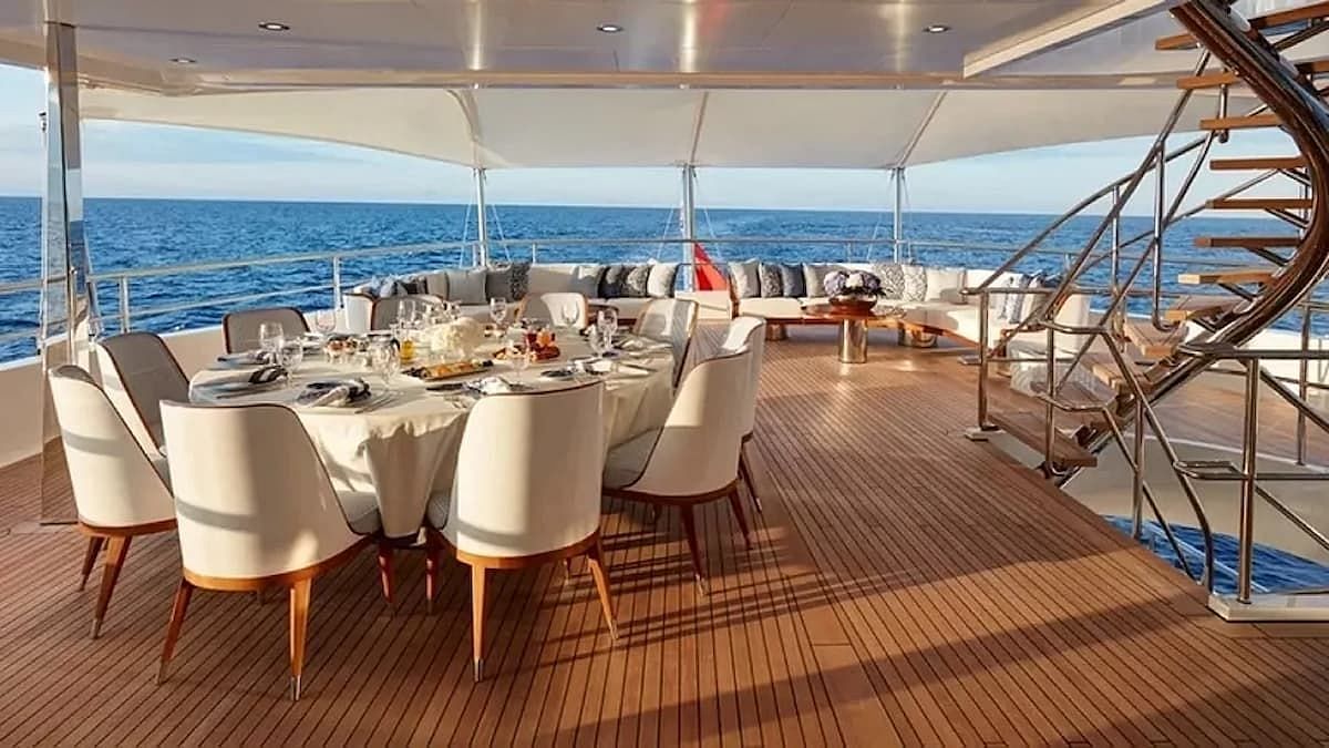 Al fresco dining area aboard Michael Jordan&#039;s yacht