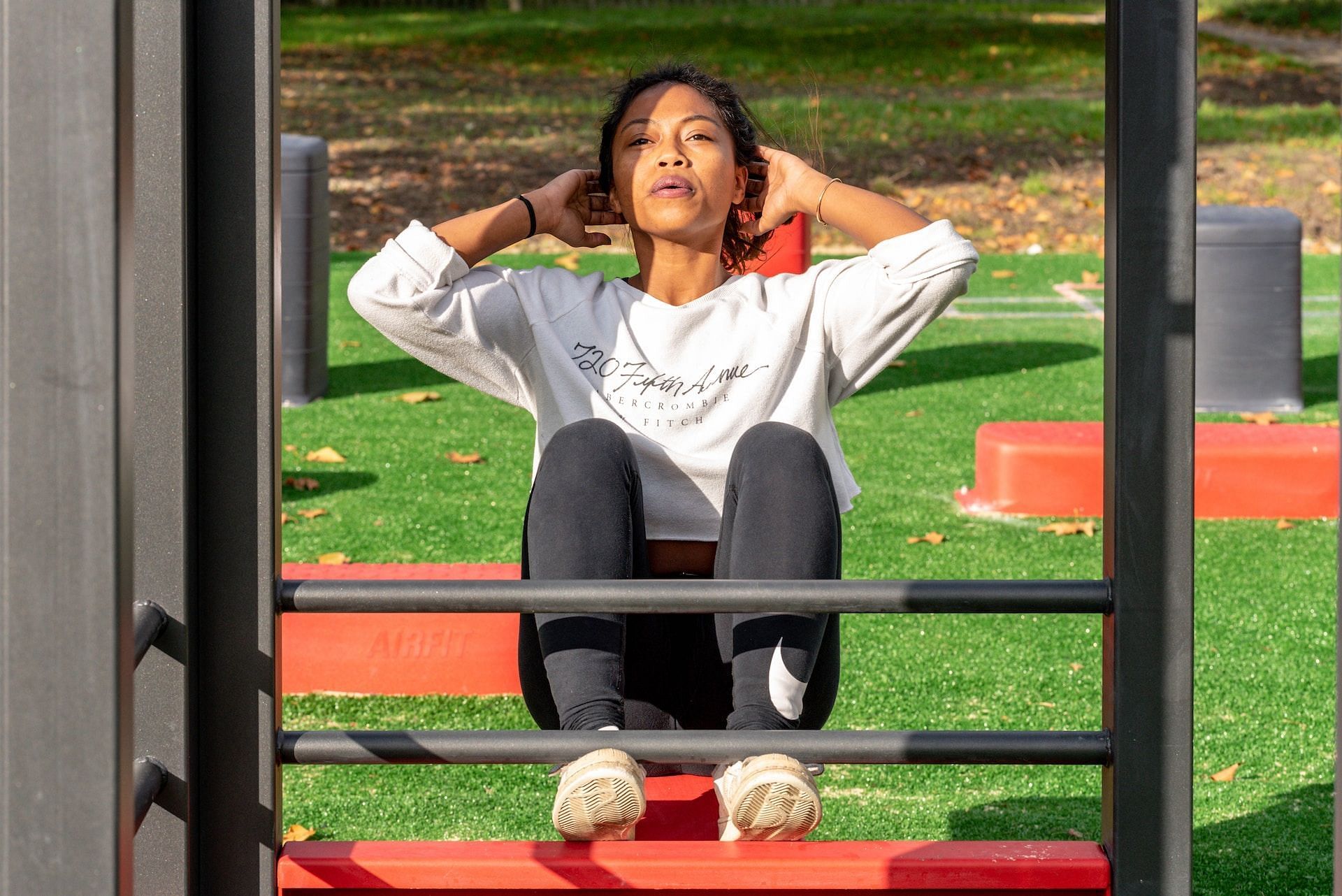 Decline oblique crunches. (Image credits: Unsplash/ Gabin Vallet)
