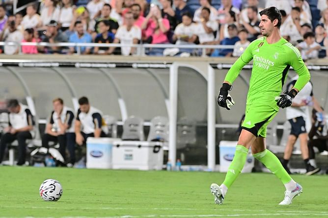“Get well soon my friend” - Real Madrid transfer target sends message to Thibaut Courtois after ACL injury