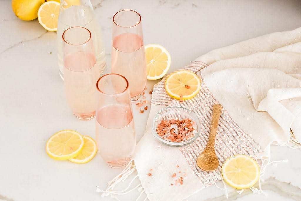 Lemon and saltwater (image via Pexels)