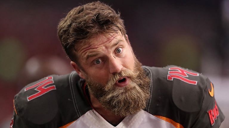 How tall is Ryan Fitzpatrick?