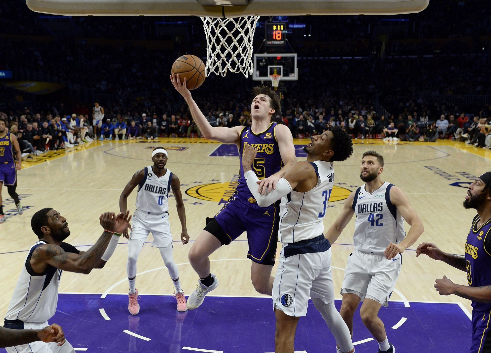 Dallas Mavericks v Los Angeles Lakers