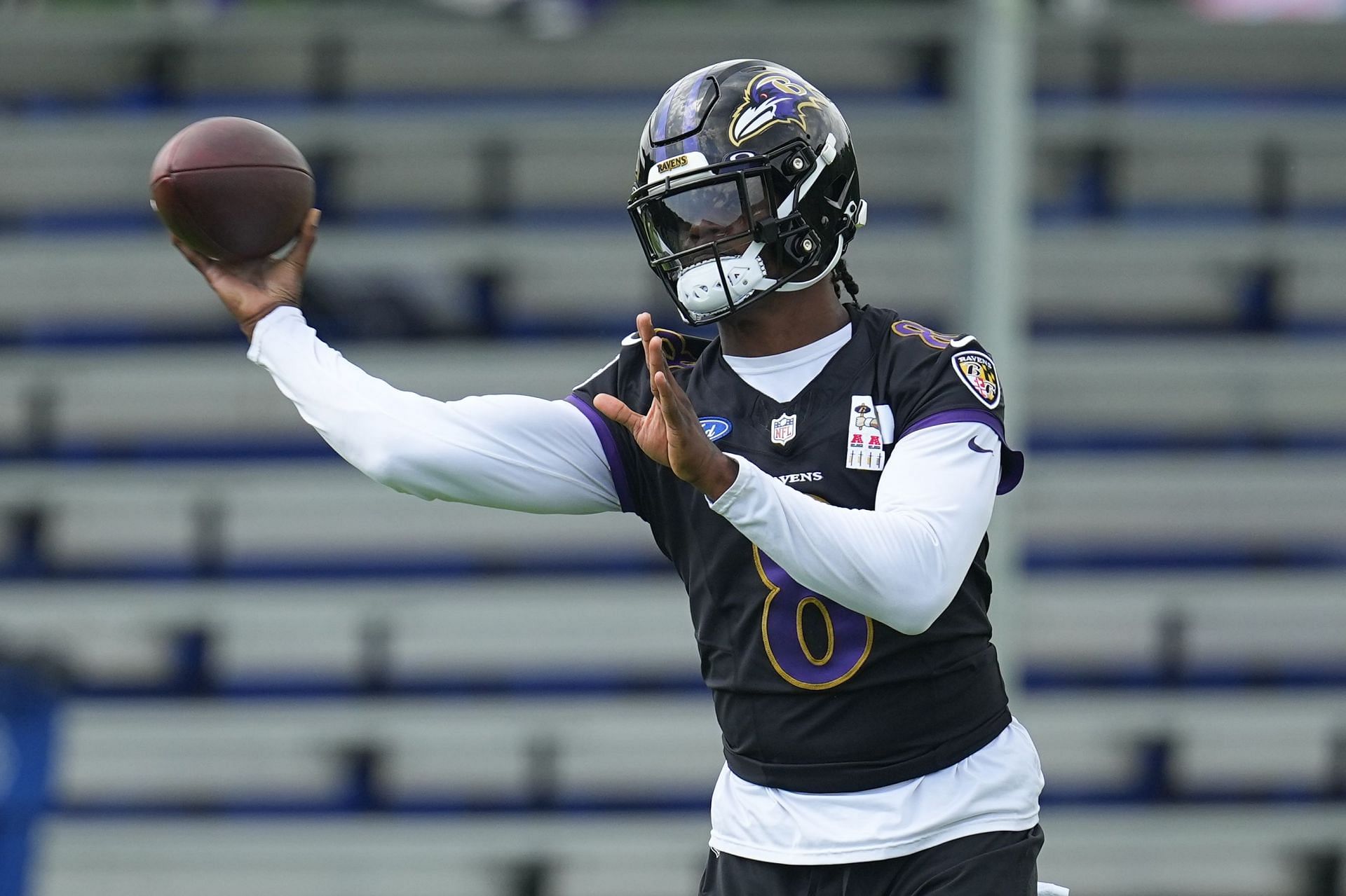 Lamar Jackson Tribute Sculpture with Bronze-finished Helmet