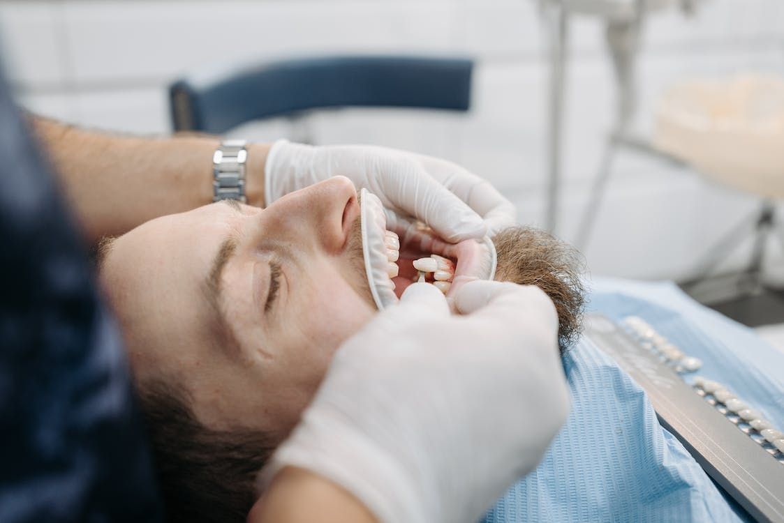 Understanding tooth pain Why do my teeth hurt when I wake up?