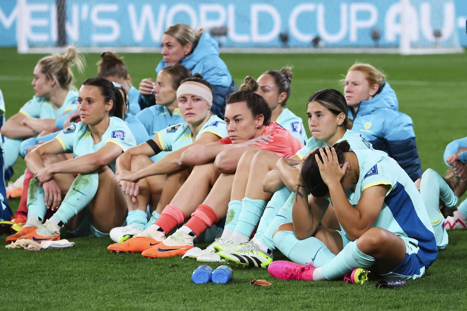 हार के बाद ऑस्ट्रेलयाई महिला टीम बेहद निराश दिखी।