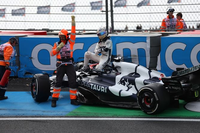 Daniel Ricciardo could be out of the Dutch GP after reportedly injuring his arm, Liam Lawson or Nyck de Vries likely replacements