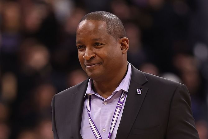 "Inappropriate, offensive": Northwestern's Derrick Gragg reacts after coaches show up at practice wearing "tone deaf" T-shirts