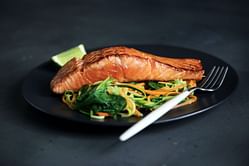 10 low-calorie high-protein foods that cost less and last long