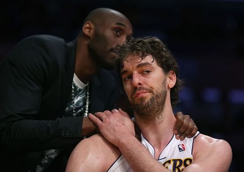 Kobe Bryant, left, and Pau Gasol