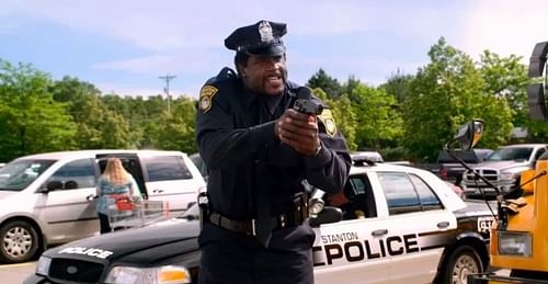 Shaquille O'Neal played the role of a policeman in Grown Ups 2