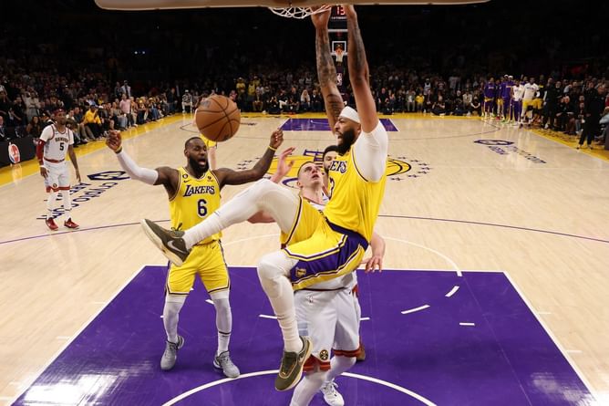 After signing $186,000,000 contract, Anthony Davis is being hailed as the future despite LeBron James going strong: "To become a leader of the Lakers"