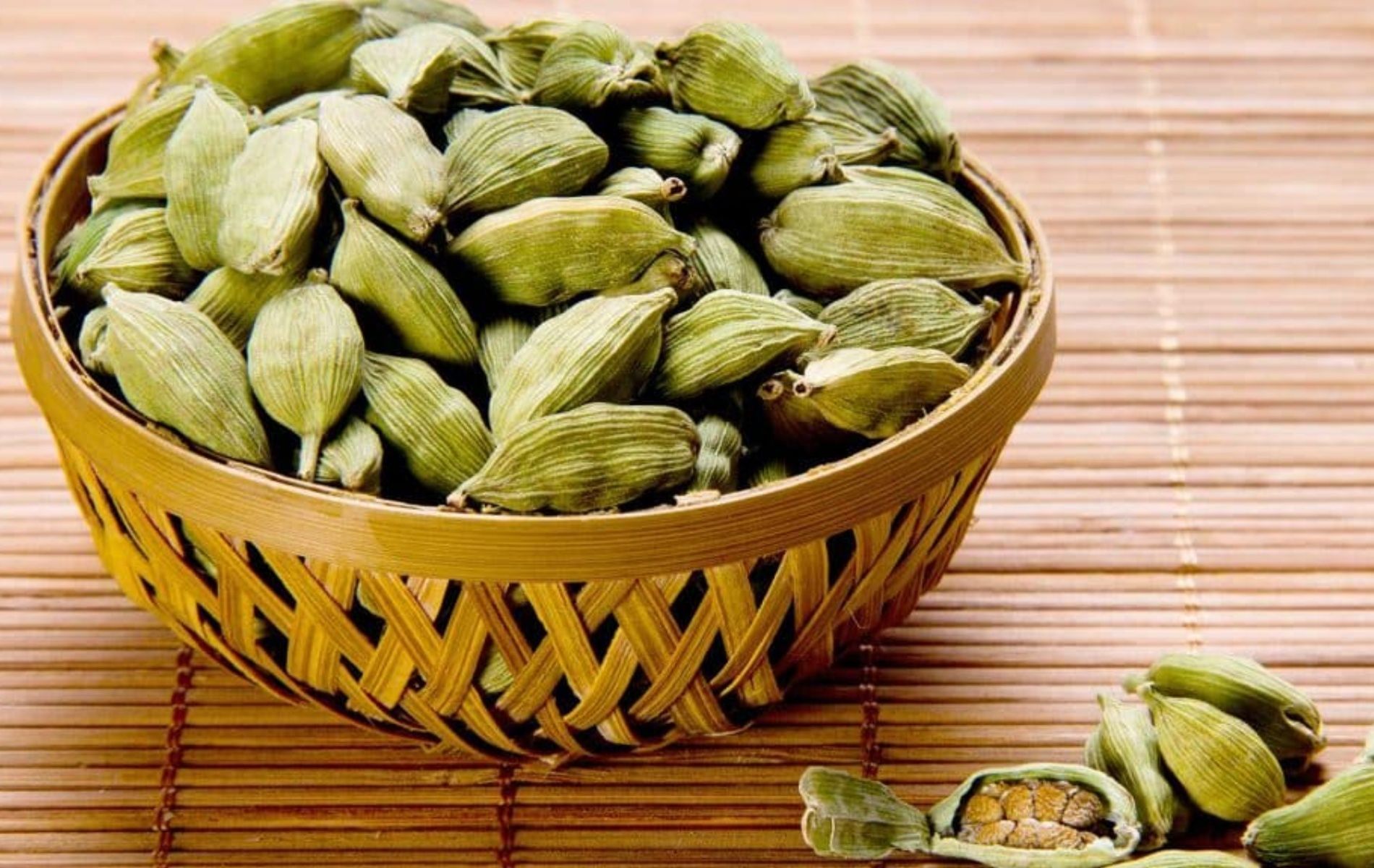 cardamom for weight loss Cardamom for Weight Loss Is Your Indian Curry Really Helping You Shed