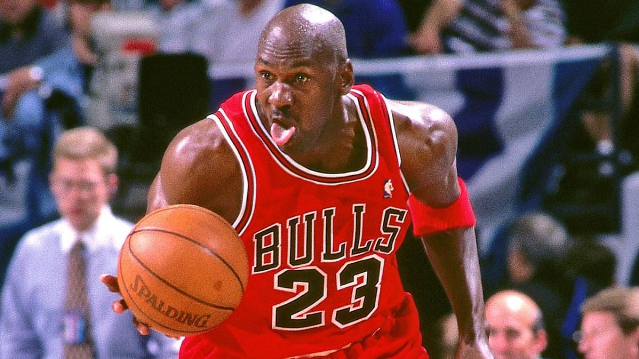 Michael Jordan sticks his tongue out before a play [Source: Basketball Forever]