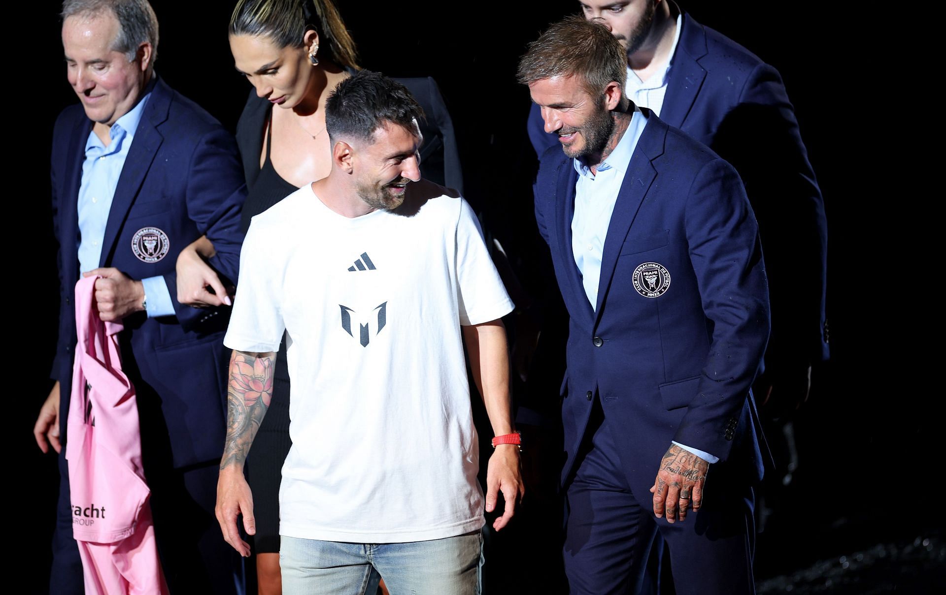 Lionel Messi and David Beckham (via Getty Images)
