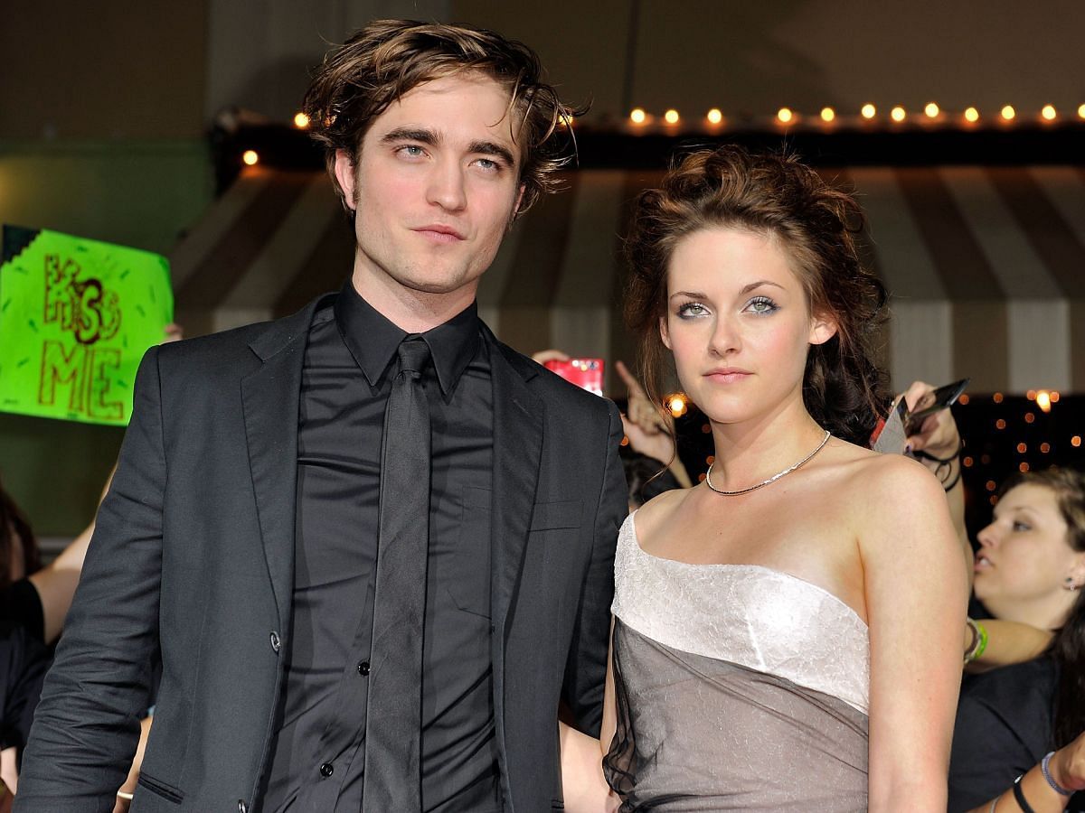 Kristen Stewart and Robert Pattinson (image via Getty)