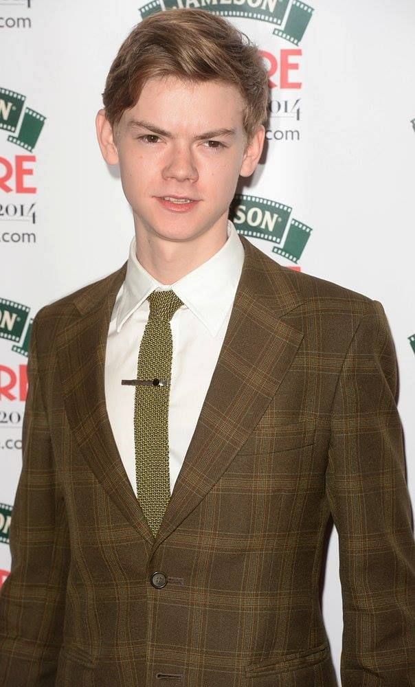 How tall is Thomas BrodieSangster?