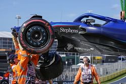 "Someone must've told him what a kilometre is”: F1 Fans react to Logan Sargeant crashing out in Q3 of the Dutch Grand Prix
