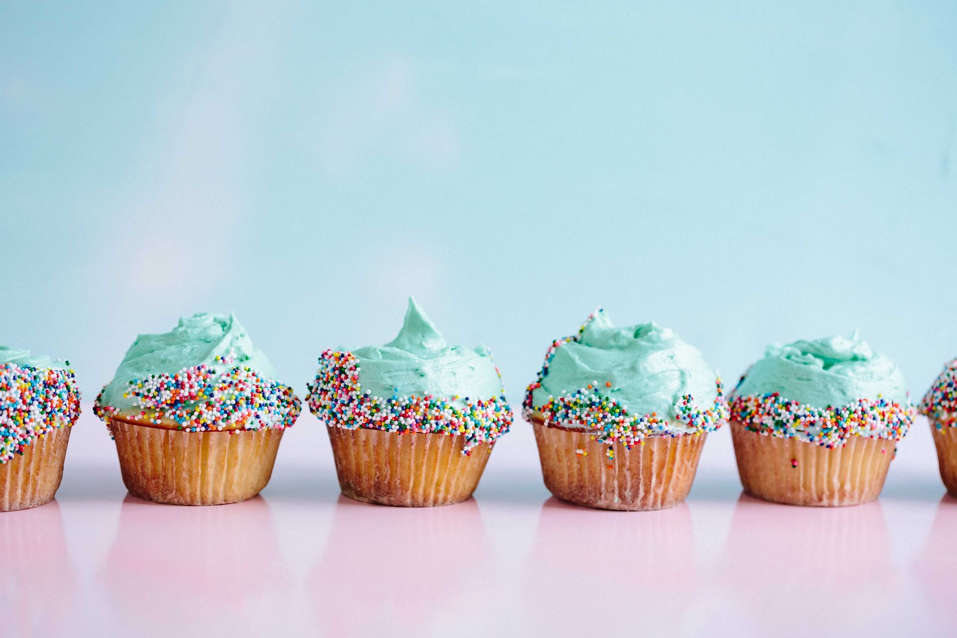 Cakes contain high amounts of sugar and fructose syrup. (Image via Unsplash/Brooke Lark)