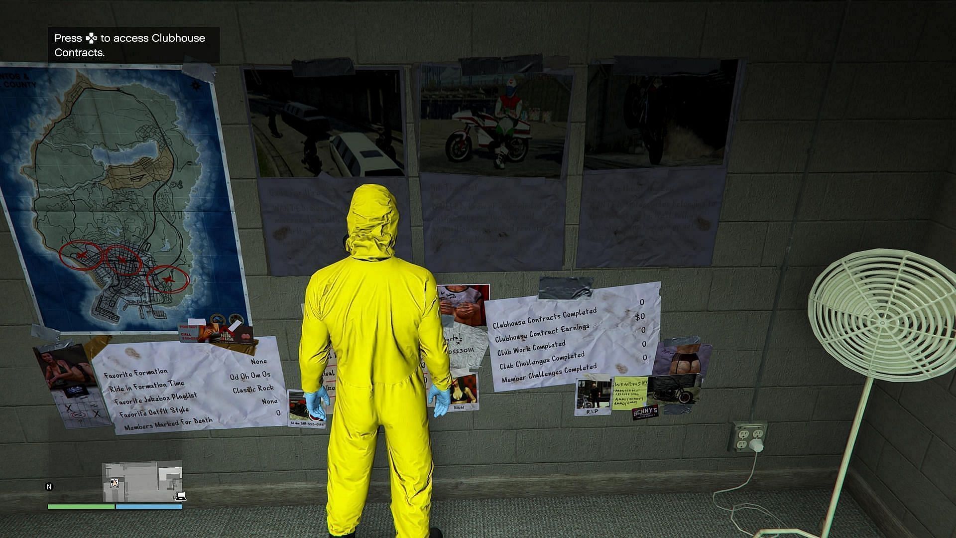 This is the board where you do Clubhouse Contracts in GTA Online (Image via Rockstar Games)