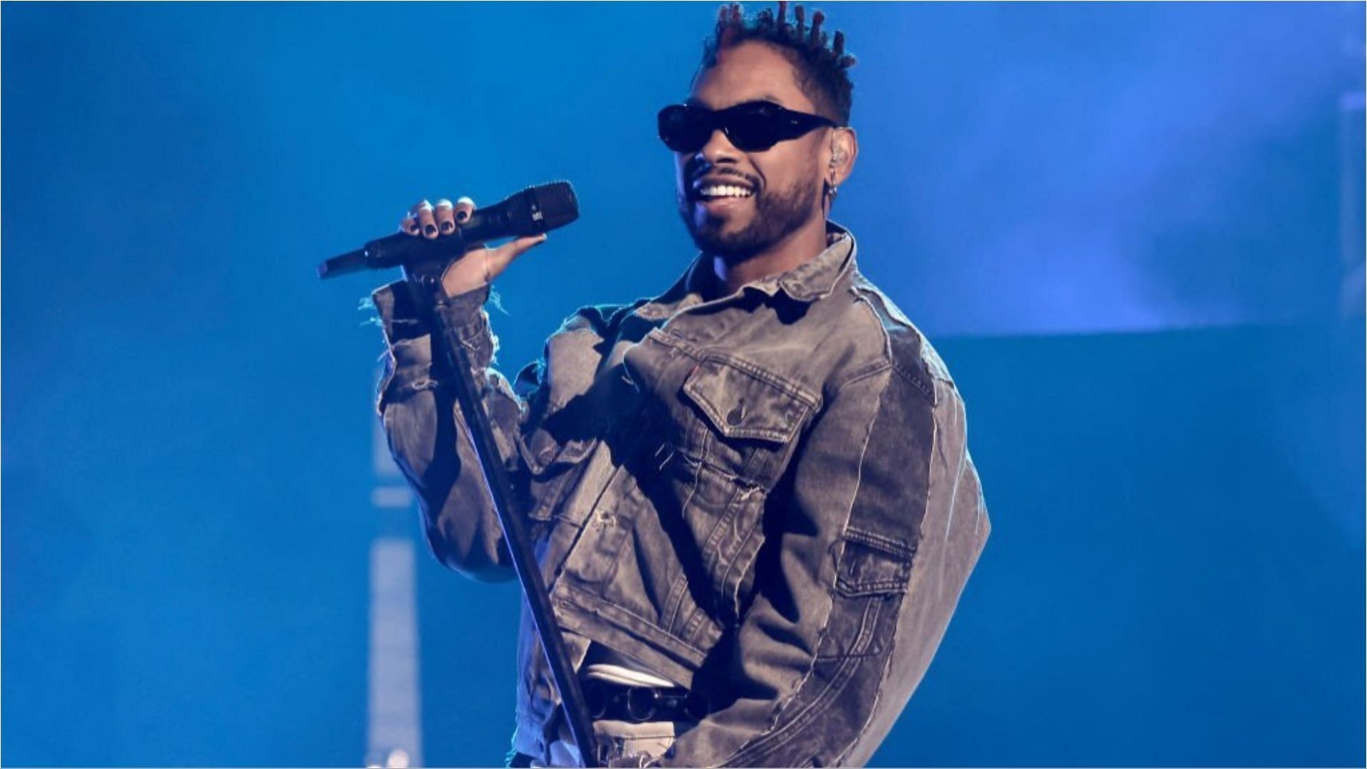 Miguel pierced his back with hooks as a part of his performance (Image via Kevin Winter/Getty Images)