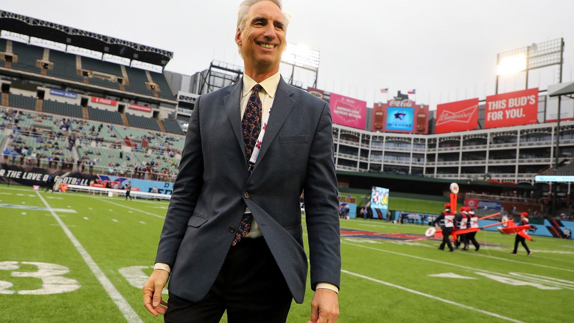 Who is Oliver Luck? Possibly the savior the Pac-12 needs