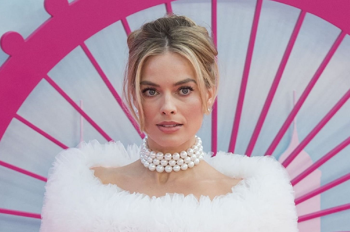 How much money will Margot Robbie earn from Barbie?