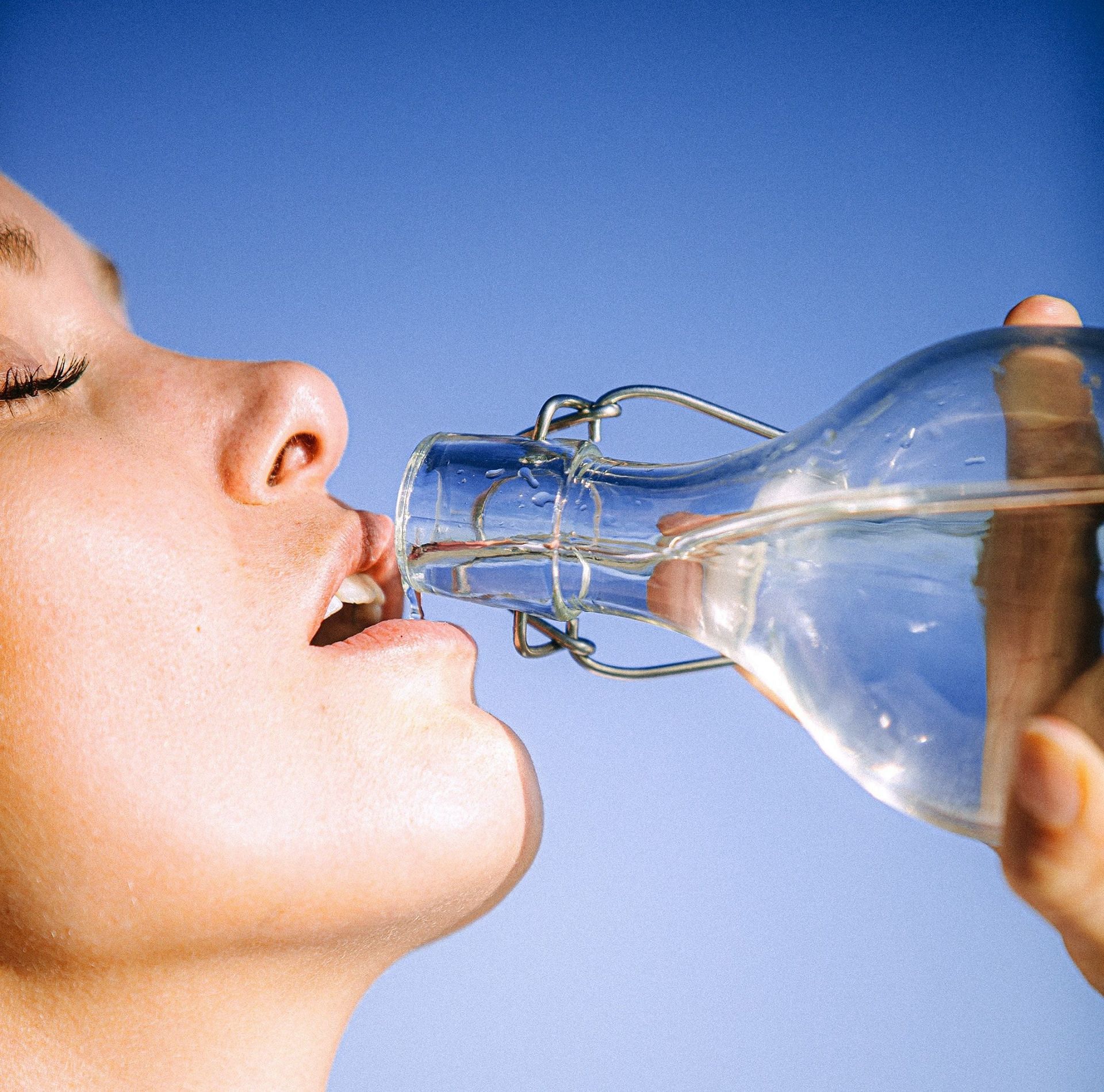 Drink enough water. (Image via Pexels/Arnie Watkins)