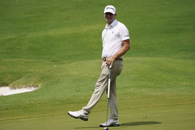 Who is leading the 2023 FedEx St. Jude Championship after Round 2? Day 2 leaderboard explored