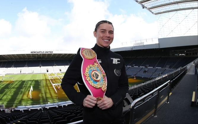 Breaking: Pro English boxer Savannah Marshall signs multi-year MMA deal with PFL