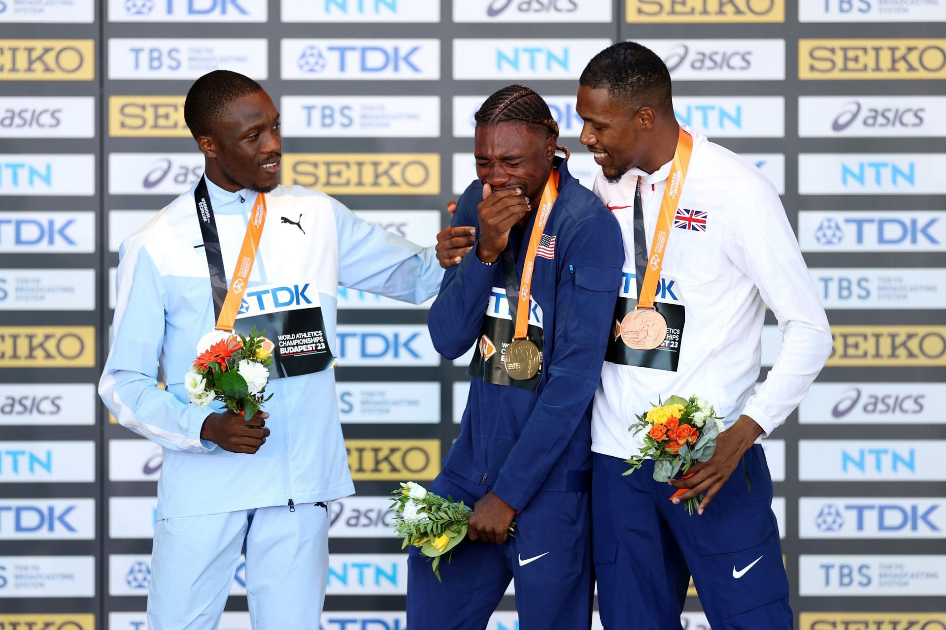 Watch Noah Lyles burst into tears at the award ceremony after winning