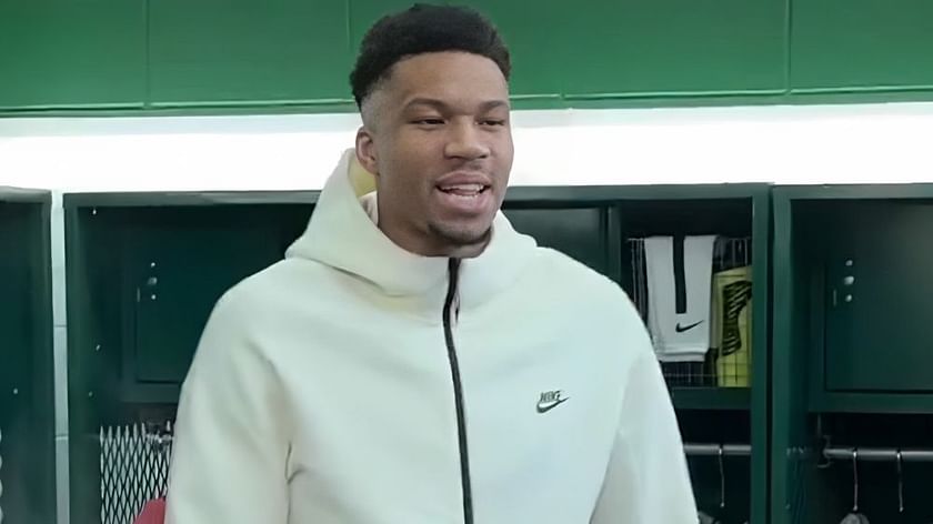 Milwaukee Bucks Giannis Antetokounmpo Blue Tracksuit