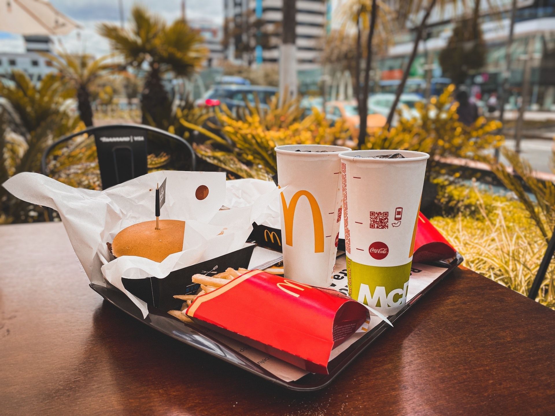 McDonald's Employee Reveals They Use 4-Pound Sugar Bag To Make Sweet Tea;  Diabetes In A Cup?