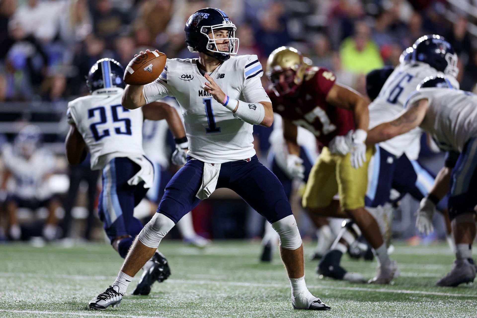 Who is the UConn starting QB in 2023? Exploring the Huskies QB depth ...