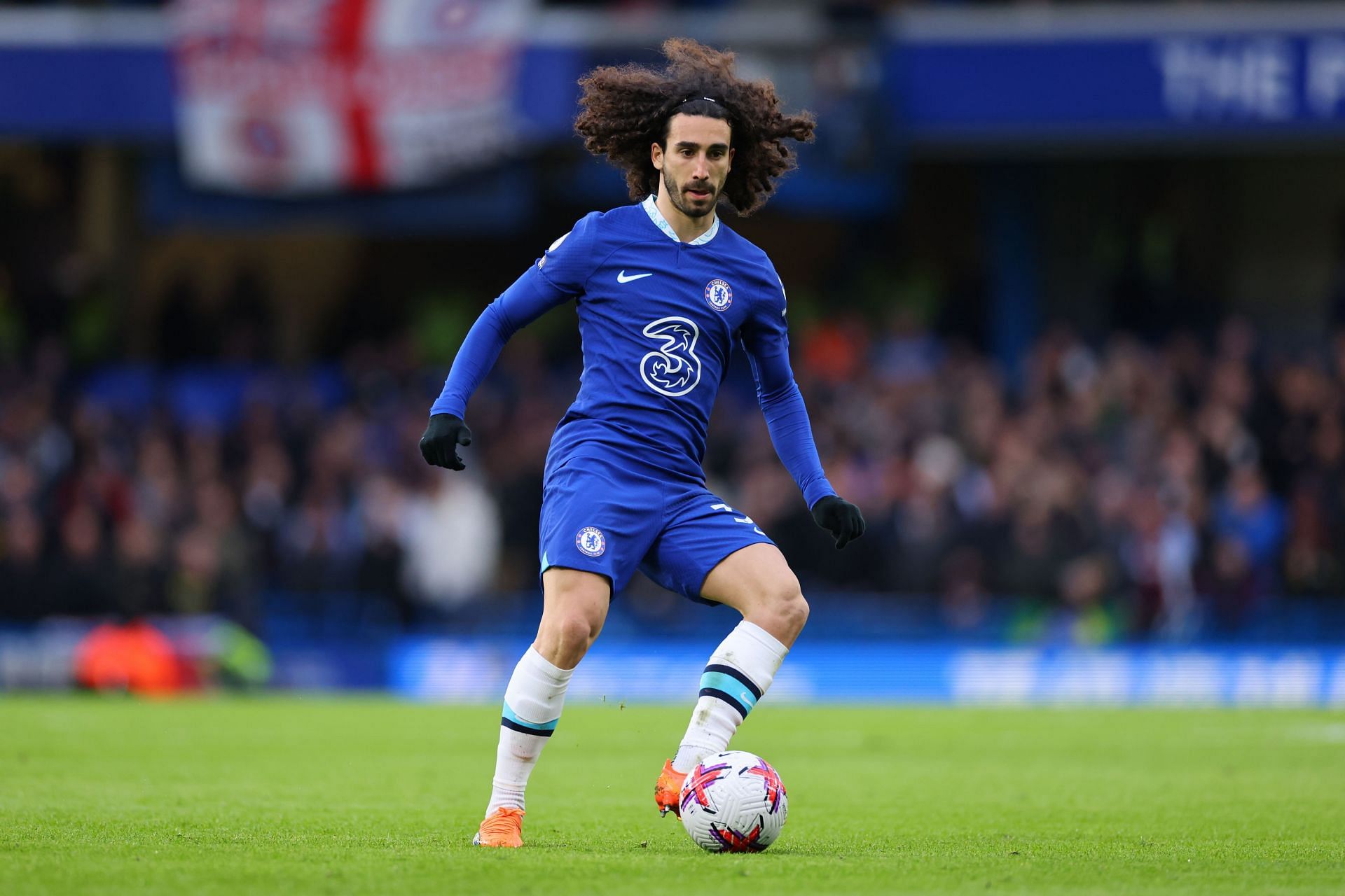 Cucurella could complete a loan move to Manchester United.