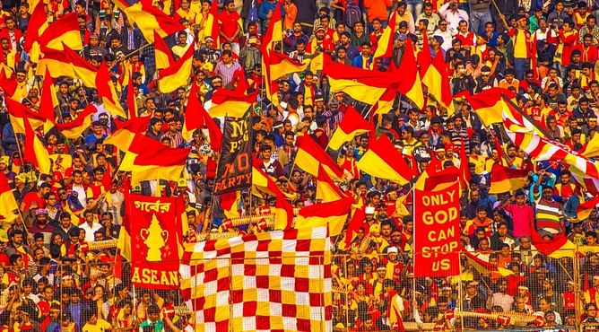 East Bengal fans racially abuse NorthEast United supporters at Salt Lake Stadium; Indian Army comes to the latter's rescue