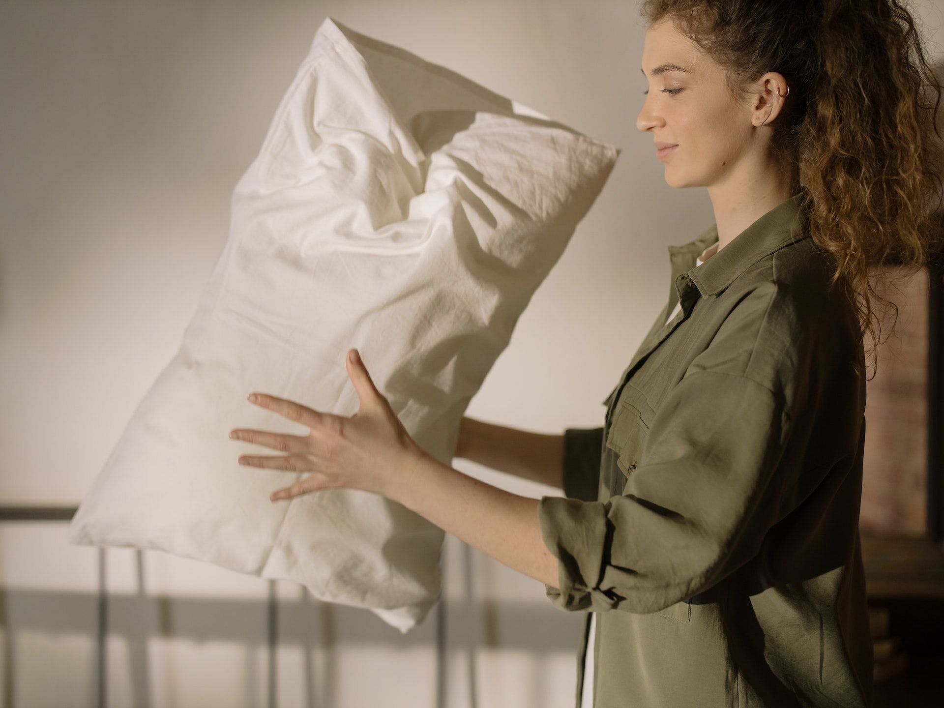 Silk pillowcases prevent tangling. (Photo via Pexels/cottonbro studio)