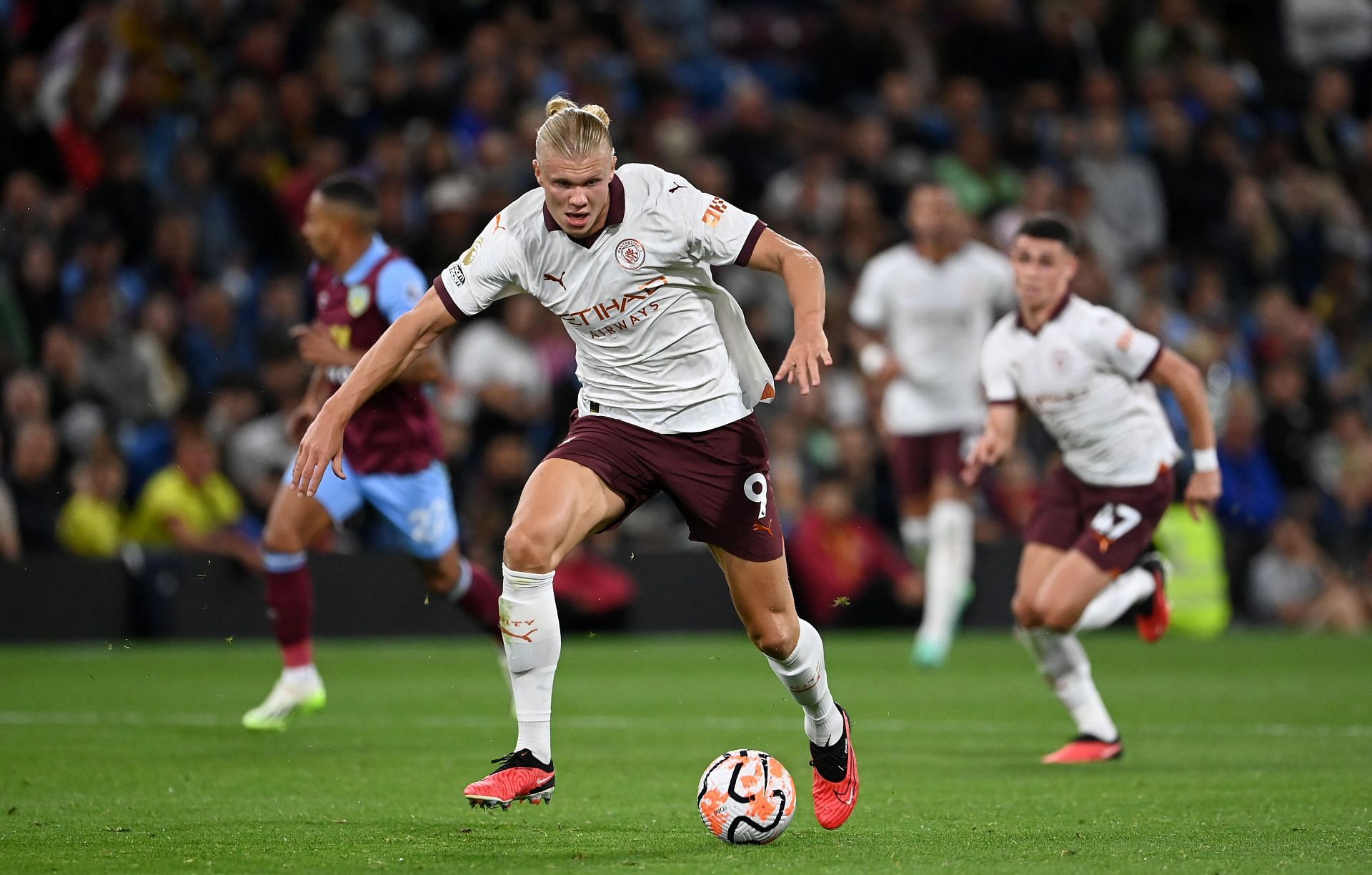 Burnley FC v Manchester City - Premier League