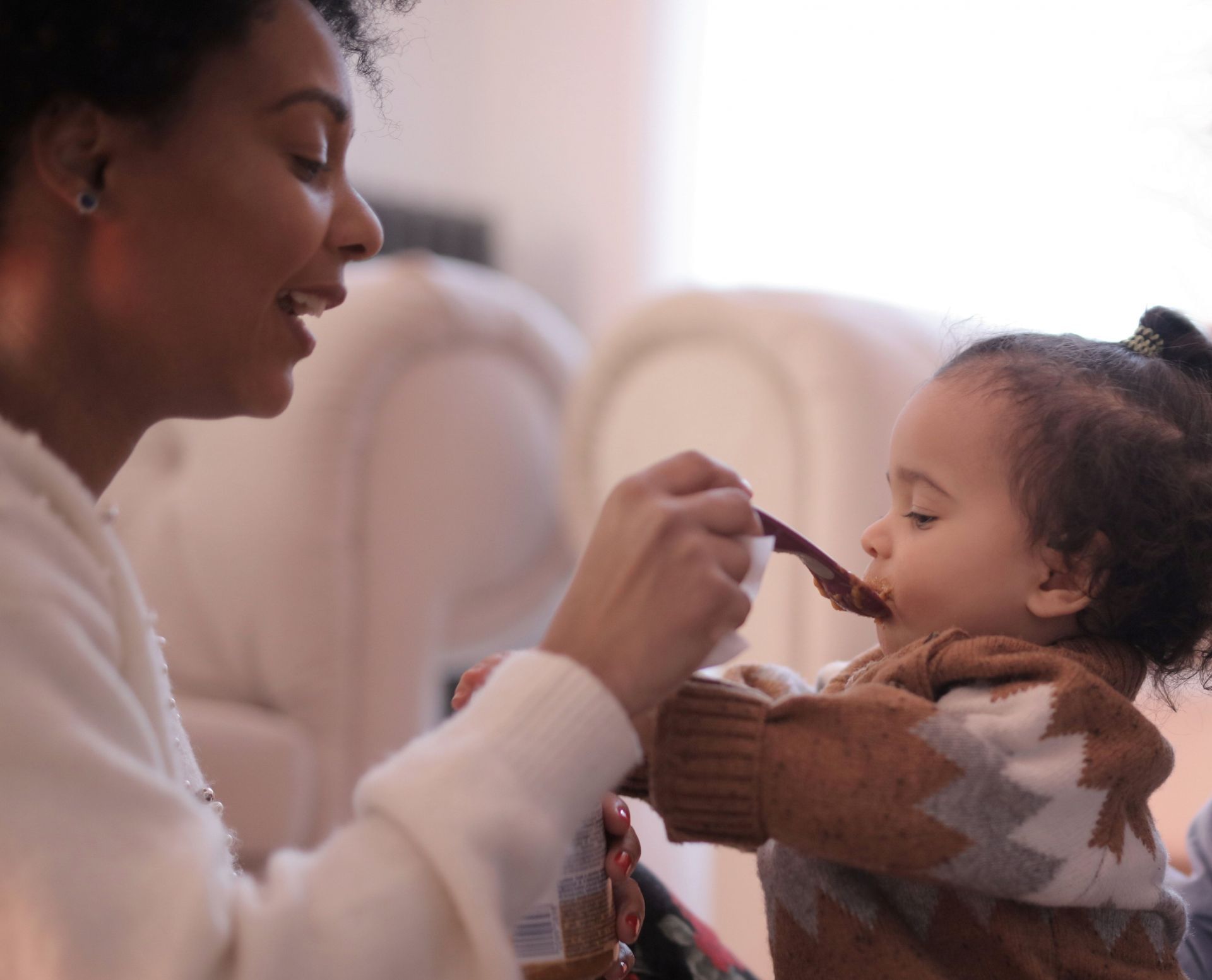 exposing to pick or source the food (Image via Pexels / Andrea P)