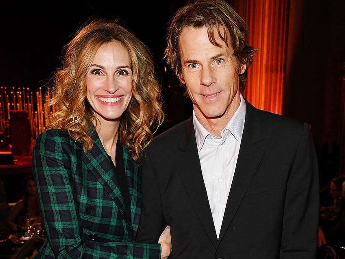 Julia Roberts and Danny Moder (Image via Getty)