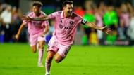 Messi scores the winning goal in his debut (Image via Getty)