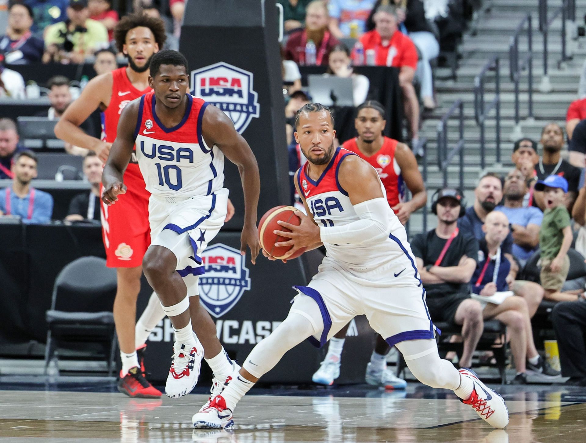 Team USA guards Anthony Edwards and Jalen Brunson