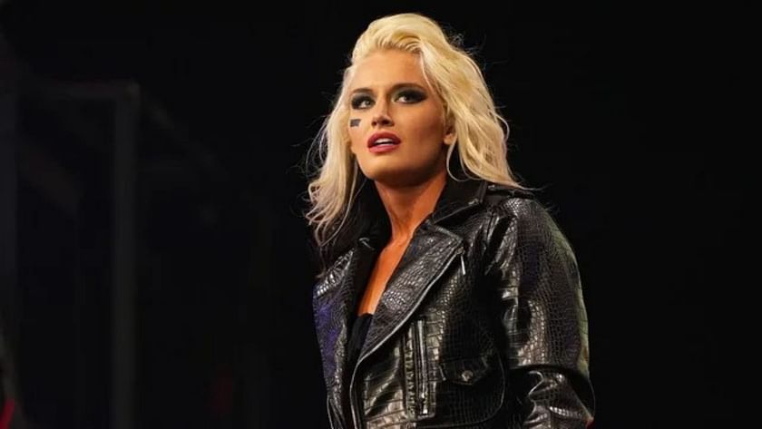 Toni Storm unveils surprising new look on AEW Collision [Photo]