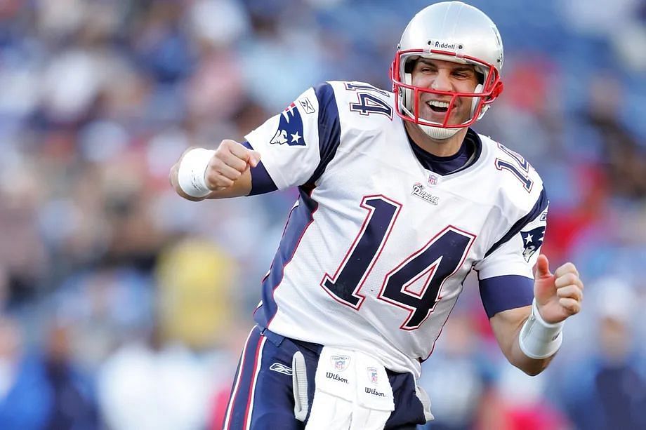 Vinny Testaverde as a Patriot