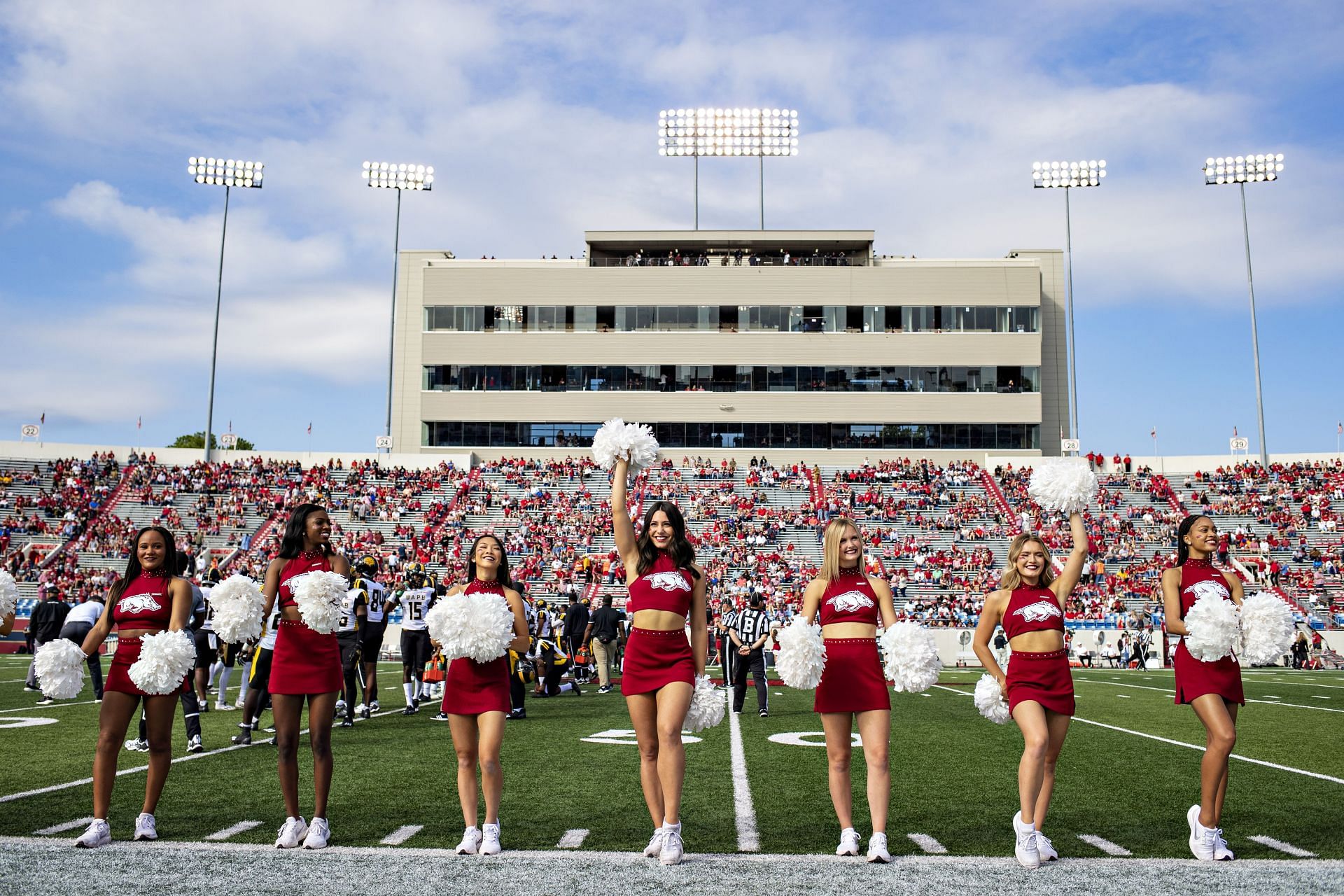 Ranking 5 Worst College Football Stadiums Feat Harvard Yale And More   806bc 16928864591886 1920 