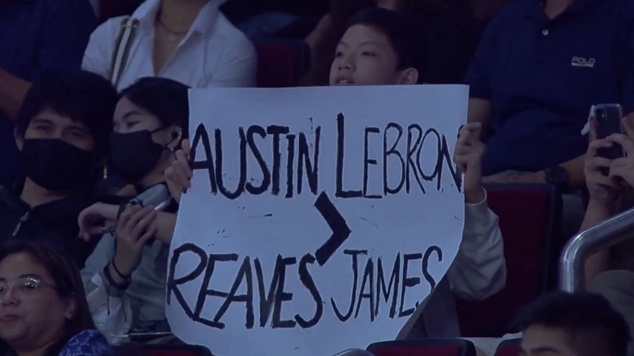 A fan inside the Mall of Asia Arena just made a very confusing banner about Austin Reaves and LeBron James
