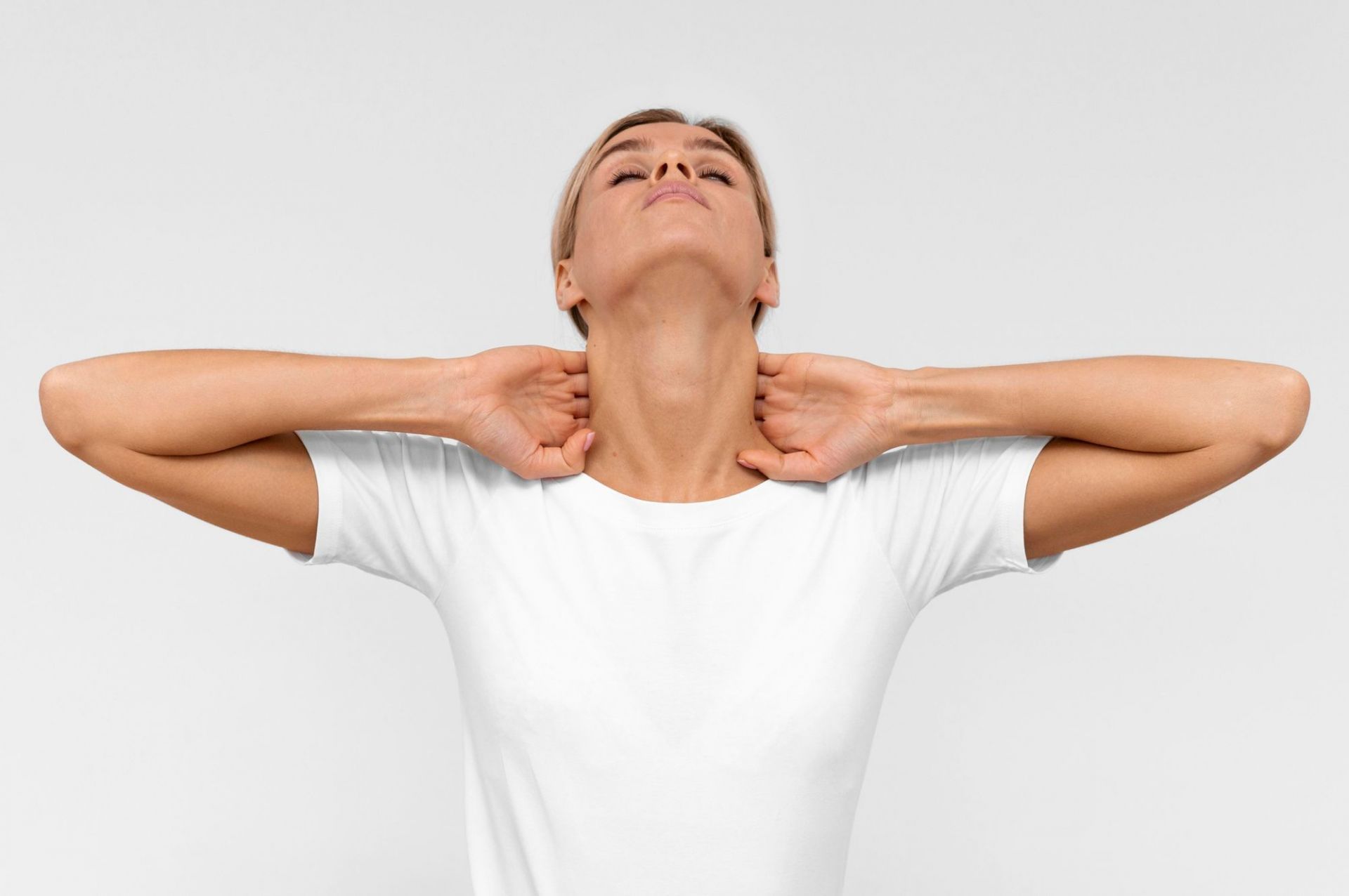 Neck extension and flexion. Image credits: (Freepik)