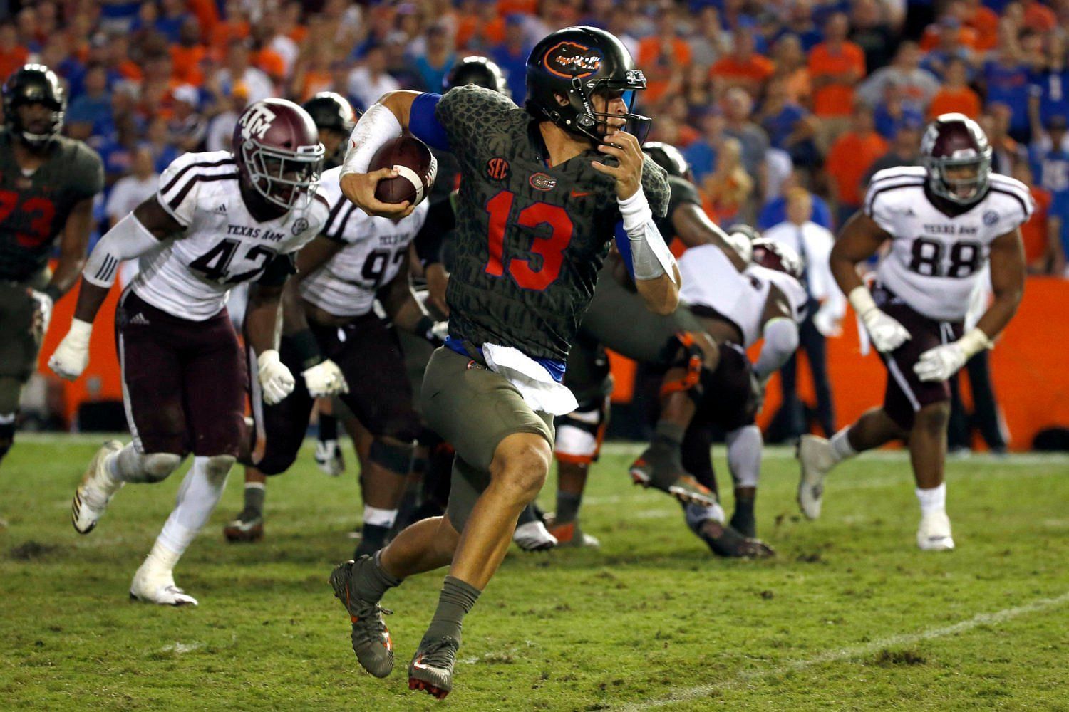 Alligator skin-like uniforms: Someone said that, and everyone agreed. (Kim Klement/USA Today)