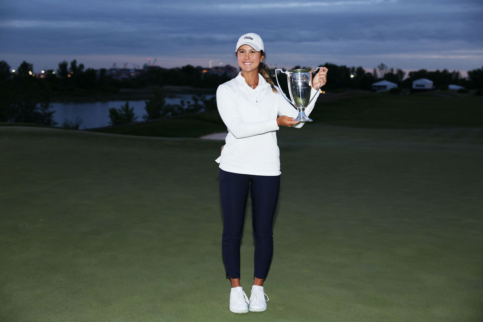 Rose Zhang with the Mizuho Americas Open trophy at the Liberty National Golf Club (via Getty Images)