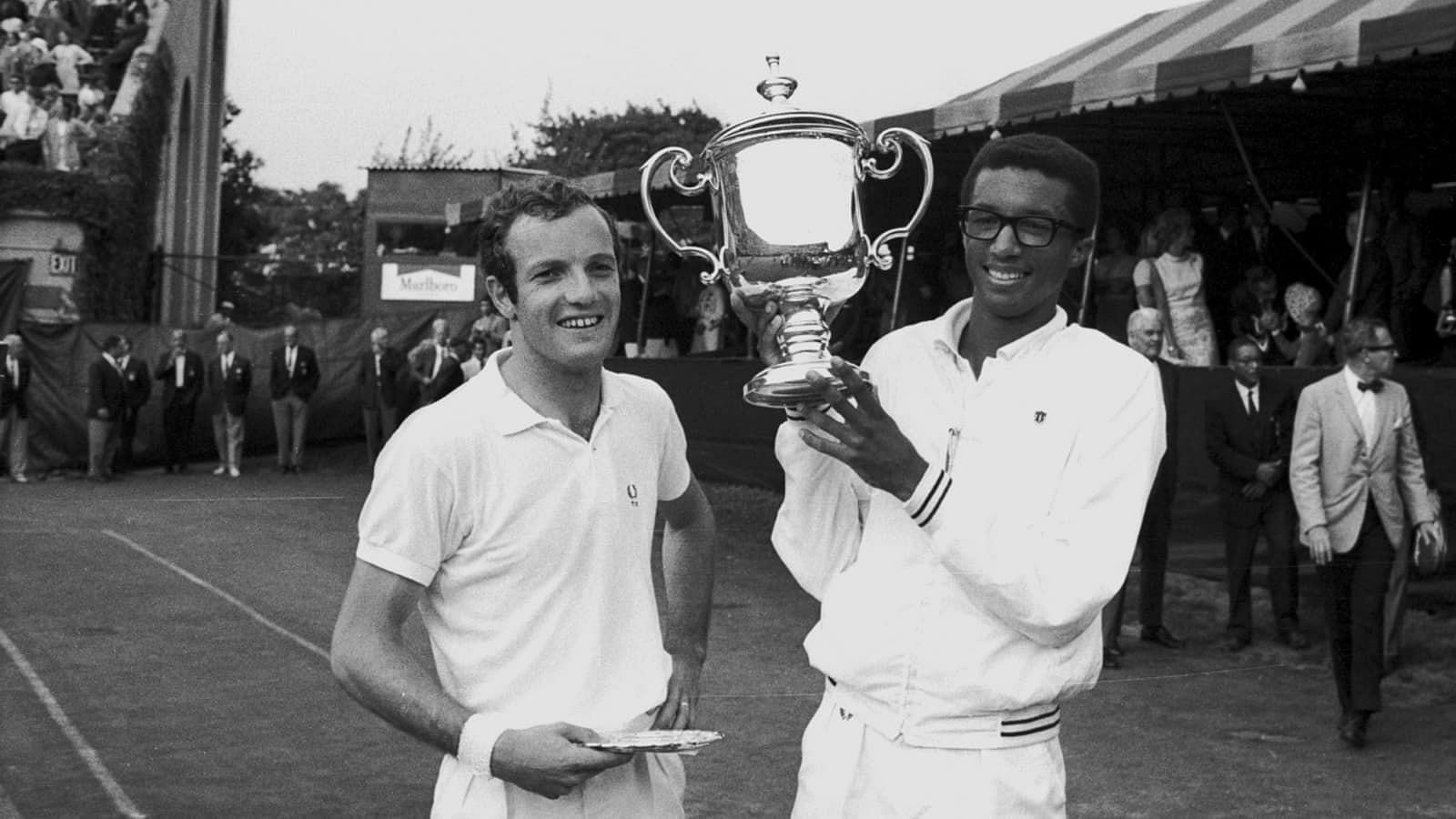 Arthus Ashe poses with the 1968 US Open title