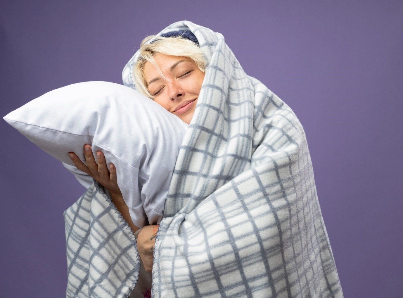 Cooling Blankets keep your sweating at bay (Image by Stockking on Freepik)